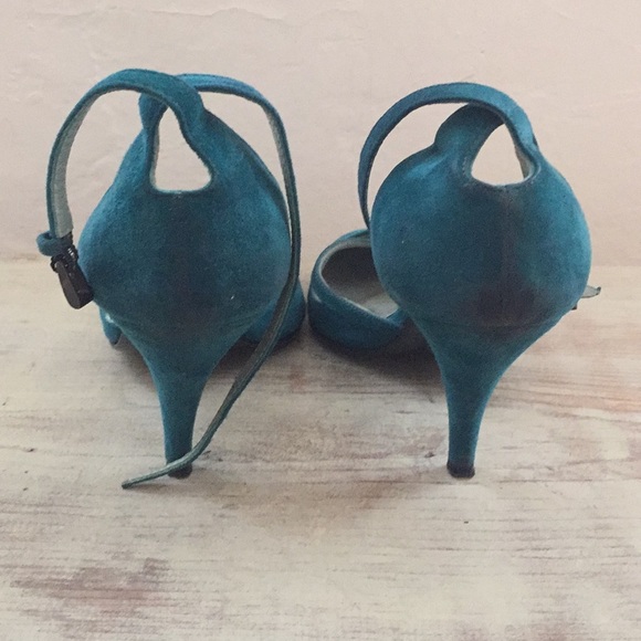 Suede pumps - Picture 2 of 8